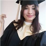 Hablo espanol un poco, hablo ingles. Estoy estudiando fisioterapia, recuperación funcional y rehabilitación